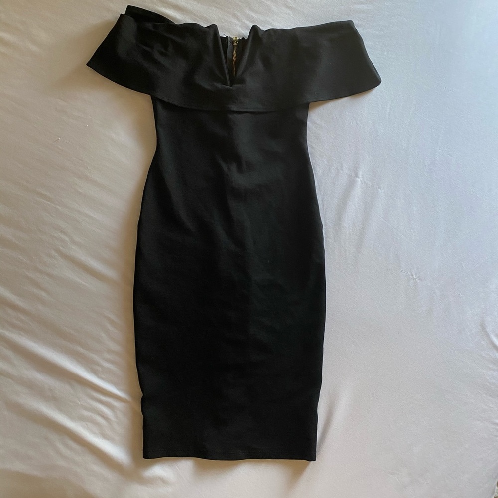 Lyla off shoulder Dress- Black